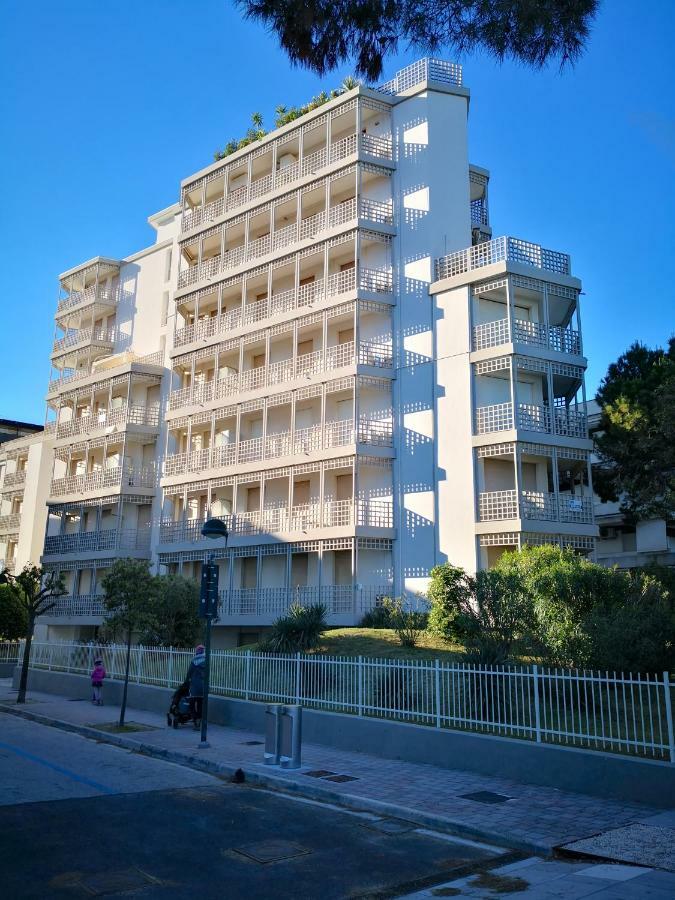 Lungomare Sabbiadoro Villa Lignano Sabbiadoro Exterior foto